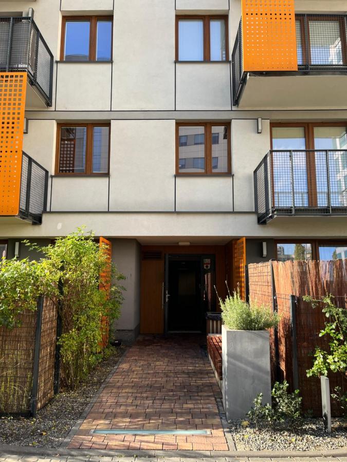 Cybernetyki2 Street Inn Near Airport Warschau Exterior foto